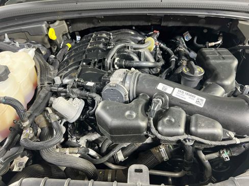 Used 2023 Jeep Grand Cherokee Limited AWD/4WD image 30