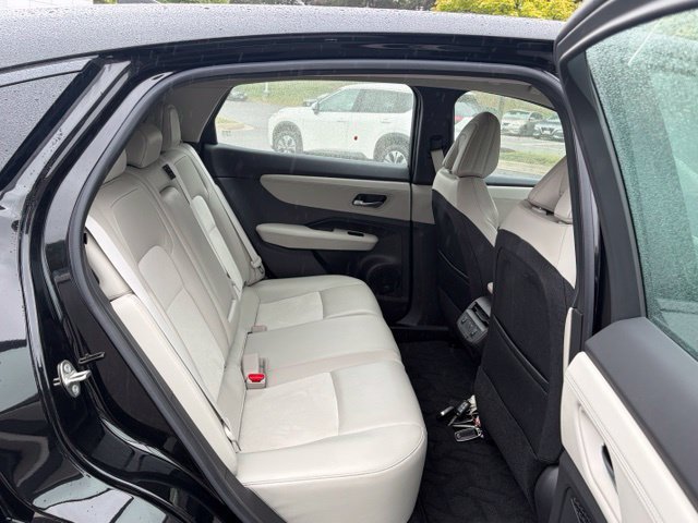 Used 2024 Nissan Ariya AWD image 29