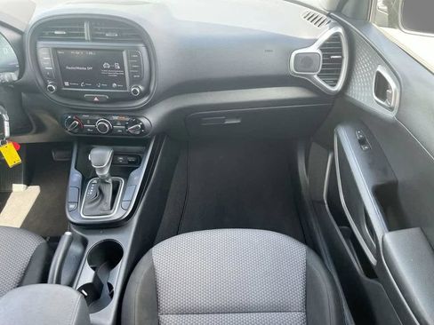 Used 2024 Kia Soul LX w/ LX Technology Package FWD image 12