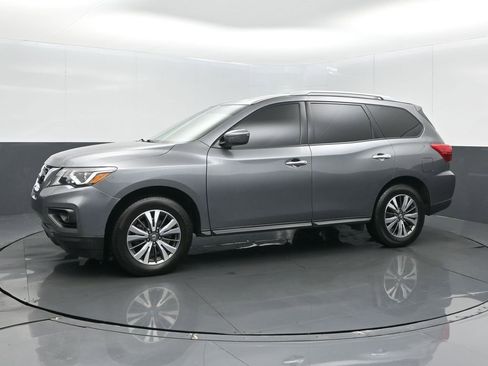 Used 2020 Nissan Pathfinder SV image 10