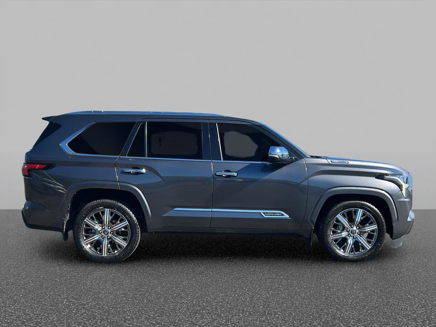Used 2023 Toyota Sequoia Capstone AWD/4WD image 6