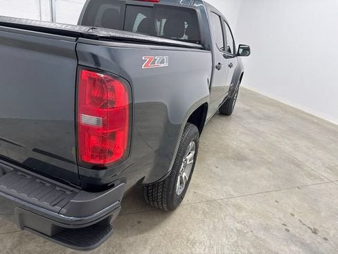 Used 2017 Chevrolet Colorado Z71 AWD/4WD image 5