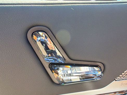 New 2026 BMW 740i image 21