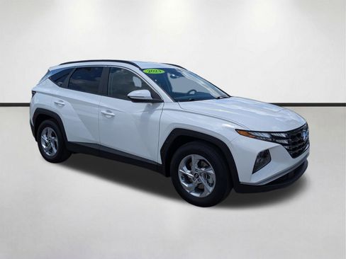 Used 2023 Hyundai Tucson SEL FWD image 2