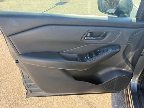 Certified 2024 Nissan Rogue S FWD image 15