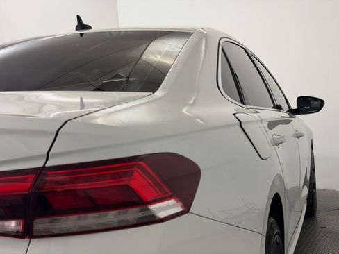 Used 2020 Volkswagen Passat 2.0T SE w/ Sunroof Package image 55