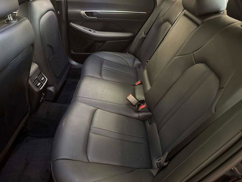 Certified 2023 Hyundai Sonata Limited w/ Cargo Package image 13