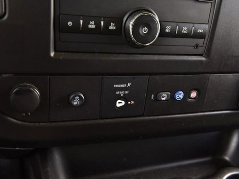 Used 2024 GMC Savana 2500 w/ Driver Convenience Package image 14