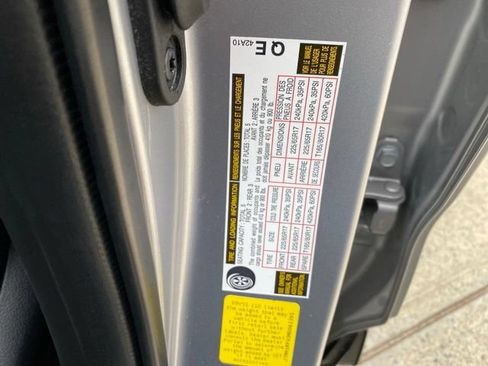 Used 2021 Toyota RAV4 LE FWD image 26