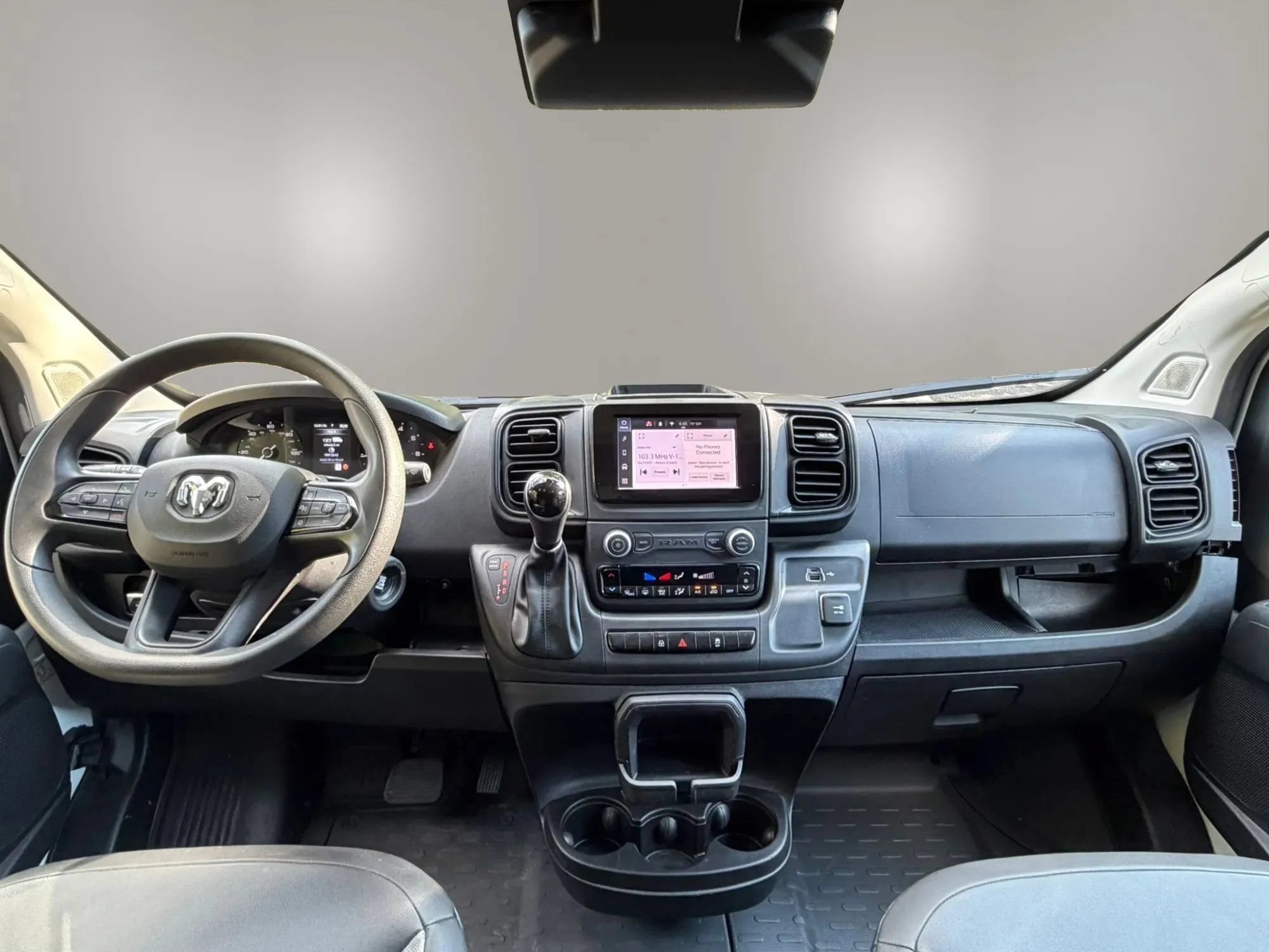 Used 2025 RAM ProMaster 2500 w/ Convenience Group FWD image 17