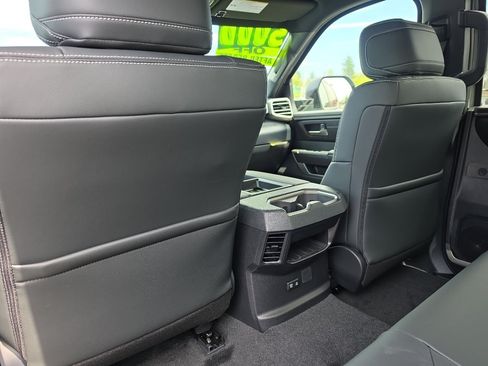 New 2026 Toyota Tundra SR5 AWD/4WD image 17