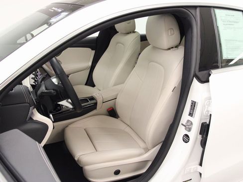 Certified 2025 Mercedes-Benz CLA 250 4MATIC image 19