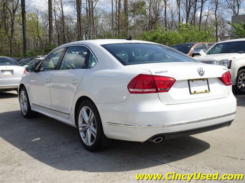 Used 2013 Volkswagen Passat 3.6 SEL Premium FWD image 9