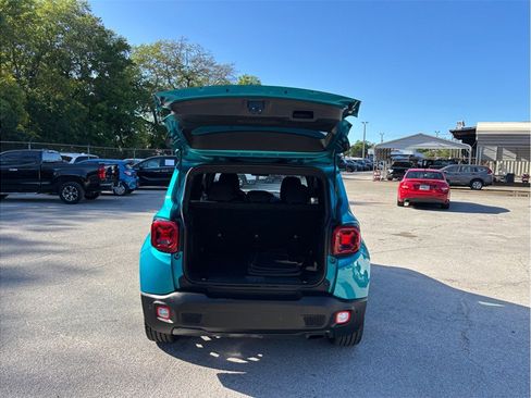 Used 2021 Jeep Renegade Latitude image 42