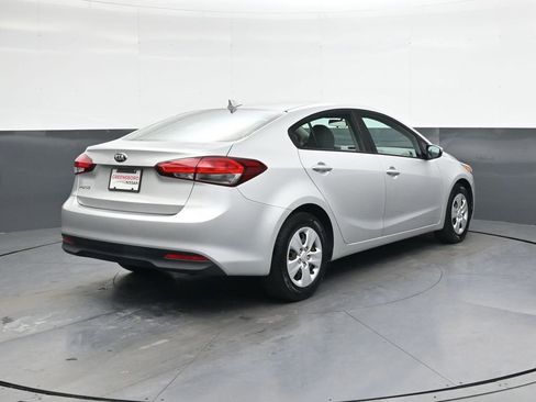 Used 2018 Kia Forte LX image 4