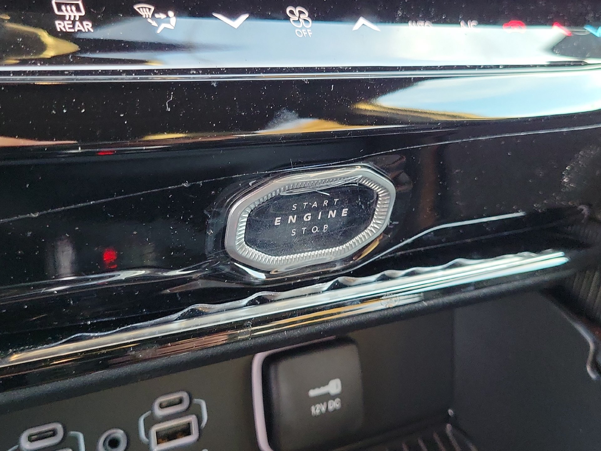 New 2026 Jeep Grand Cherokee Altitude AWD/4WD image 10