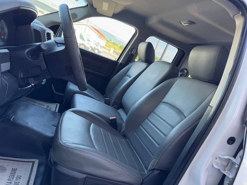 Used 2018 RAM 1500 Tradesman w/ Chrome Appearance Group AWD/4WD image 8
