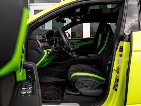 Used 2023 Lamborghini Urus S image 14