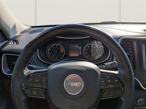 Used 2021 Jeep Cherokee Latitude Plus image 27