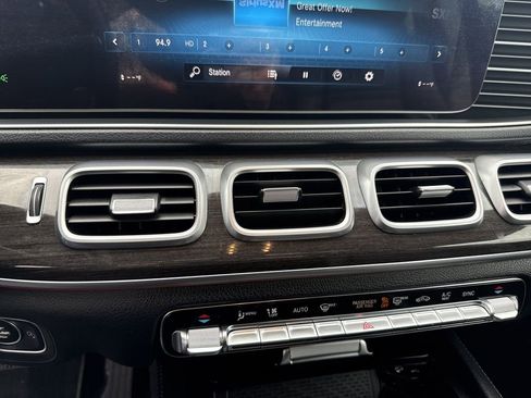 Used 2020 Mercedes-Benz GLS 450 4MATIC image 29