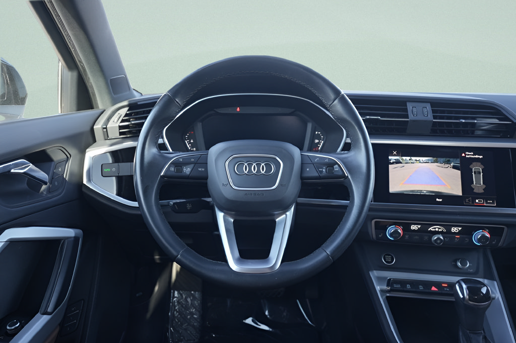 Used 2022 Audi Q3 2.0T Premium w/ Convenience Package AWD/4WD image 17