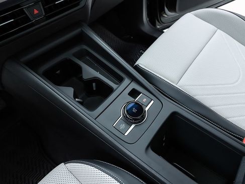 New 2026 Volkswagen Tiguan SE AWD/4WD image 24