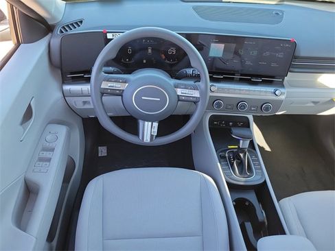 New 2026 Hyundai Kona SE image 7