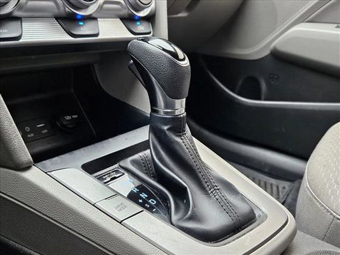 Used 2019 Hyundai Elantra SEL FWD image 11