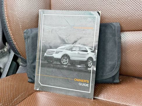 Used 2012 Ford Explorer Limited FWD image 32