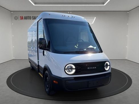 Used 2024 Rivian Delivery 500 FWD image 7