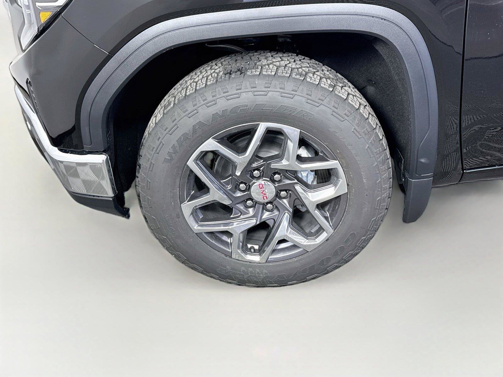 New 2026 GMC Sierra 1500 SLT AWD/4WD image 26