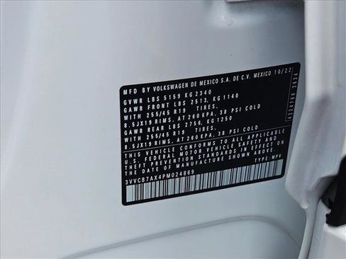 Used 2023 Volkswagen Tiguan SE R-Line image 25