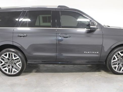 Used 2025 Ford Expedition Platinum w/ Platinum Ultimate Package AWD/4WD image 11