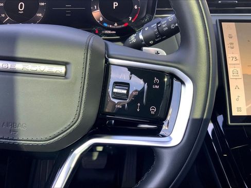 Used 2025 Land Rover Range Rover Sport image 22