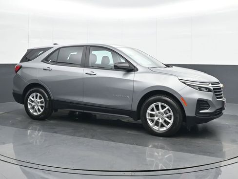 Used 2024 Chevrolet Equinox LS image 8
