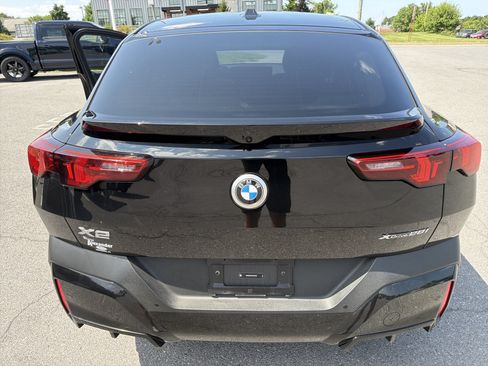 Used 2026 BMW X2 xDrive28i AWD/4WD image 4