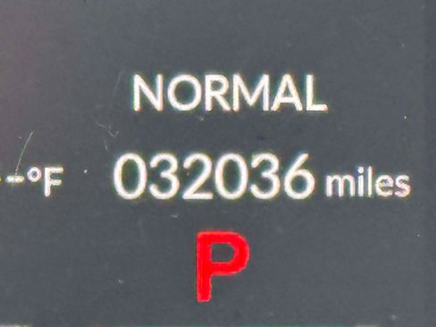 Used 2025 Honda HR-V LX image 24