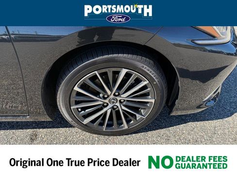 Used 2023 Lexus ES 250 w/ Premium Package image 31