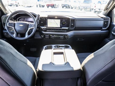 Used 2026 Chevrolet Silverado 1500 LT image 25