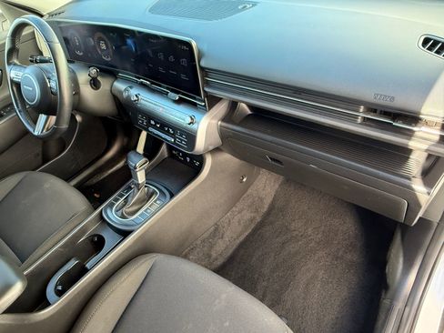 Used 2025 Hyundai Kona SEL image 38