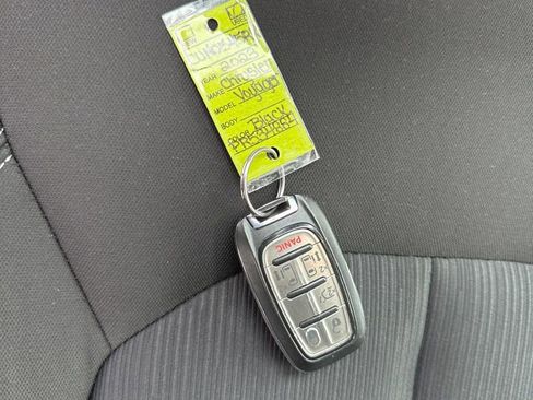 Used 2023 Chrysler Voyager LX image 48