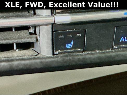 Used 2023 Toyota Sienna XLE image 20