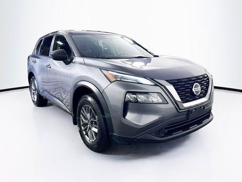 Used 2021 Nissan Rogue S image 3