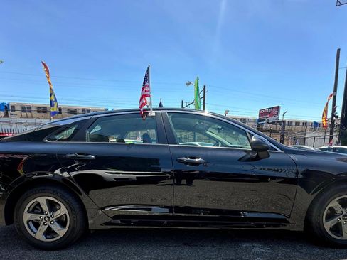 Used 2023 Kia K5 LXS FWD image 3