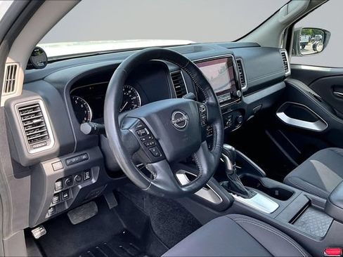 Used 2023 Nissan Frontier SV w/ SV Convenience Package AWD/4WD image 17