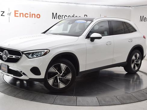 Certified 2024 Mercedes-Benz GLC 300 image 2