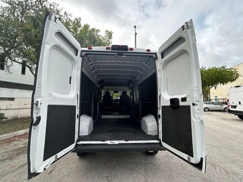 Used 2023 RAM ProMaster 2500 FWD image 32