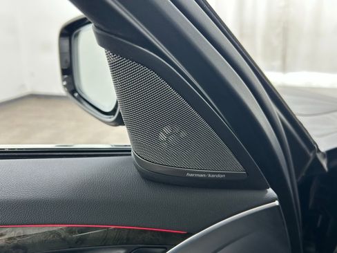 Used 2023 BMW 540i xDrive w/ Premium Package image 26