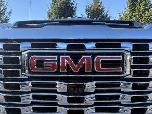 Certified 2024 GMC Sierra 2500 Denali w/ Denali Reserve Package image 11