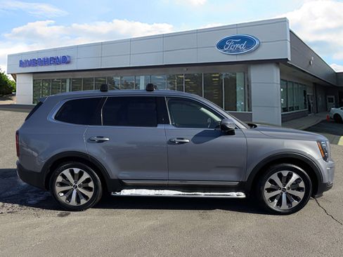 Used 2020 Kia Telluride EX w/ EX Premium Package image 5